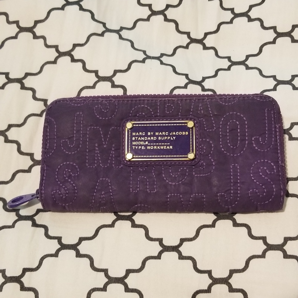Marc Jacobs Zipper Wallet